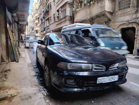 ميتسوبيشي كالانت 1993 - صورة 2