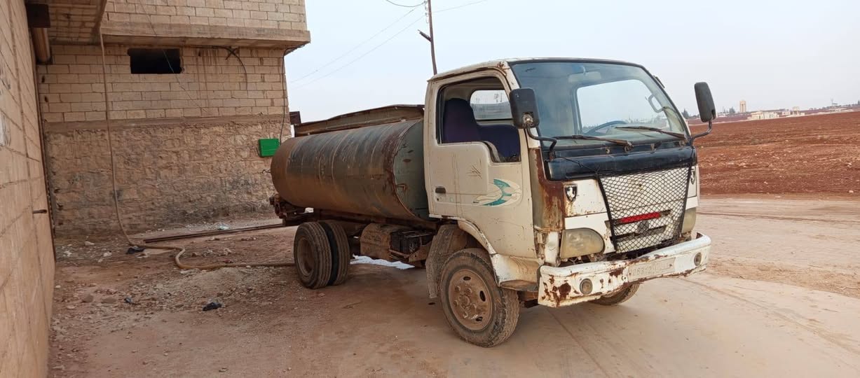 جيب لوجين 2005 - صورة 3