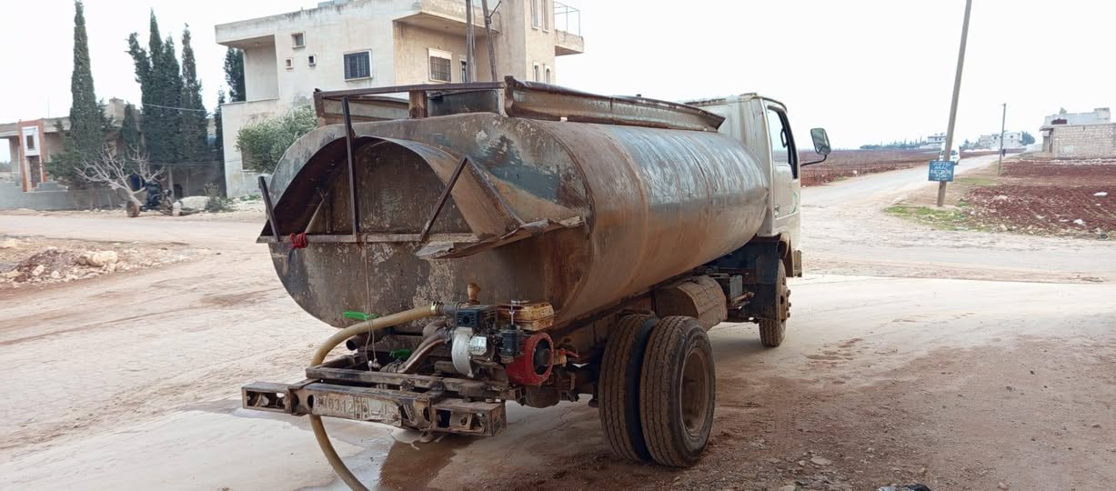 جيب لوجين 2005 - صورة 4