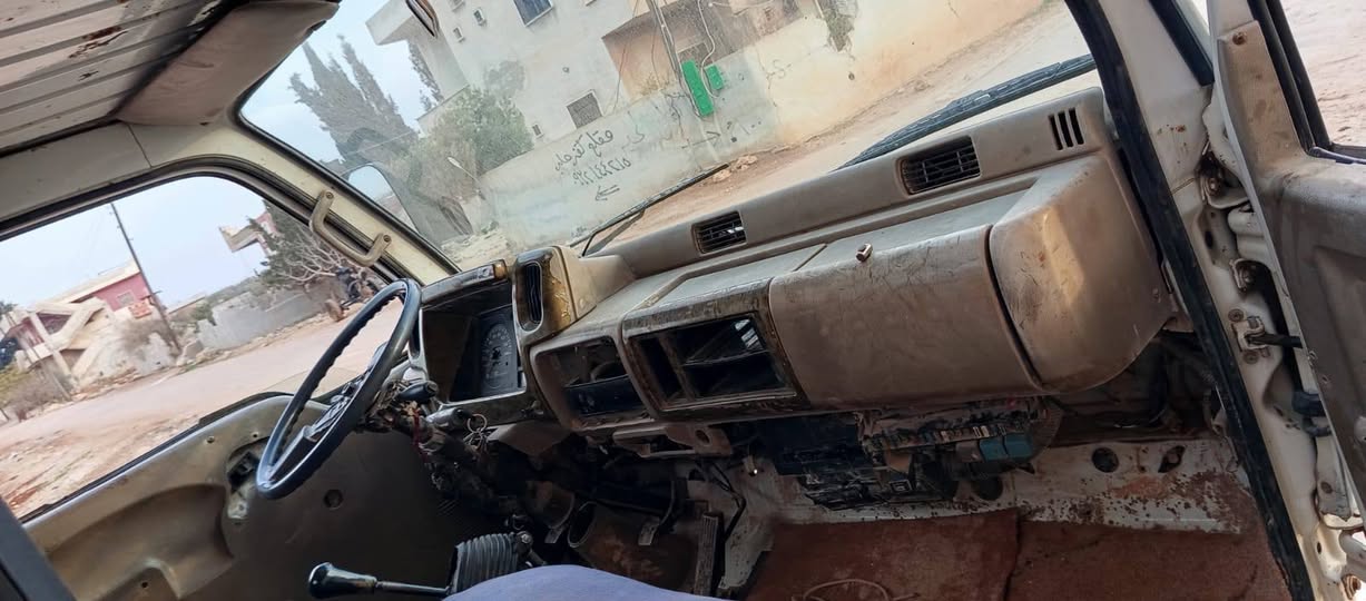 جيب لوجين 2005 - صورة 5