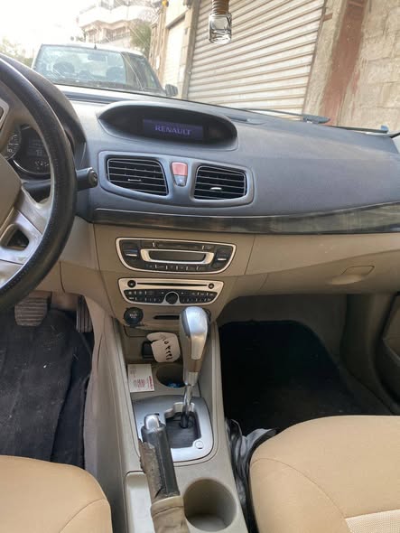 رينو fluence 2010 - صورة 1