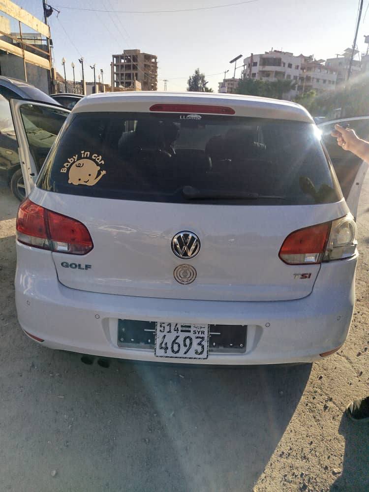 فولكس فاجن جولف 2011 - صورة 1