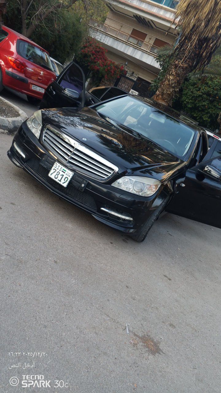 مرسيدس C200 2011