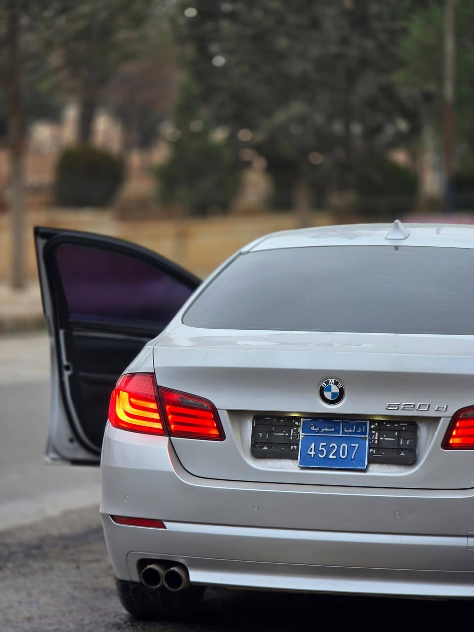 بي إم دبليو الفئة الخامسة 2011 - صورة 2