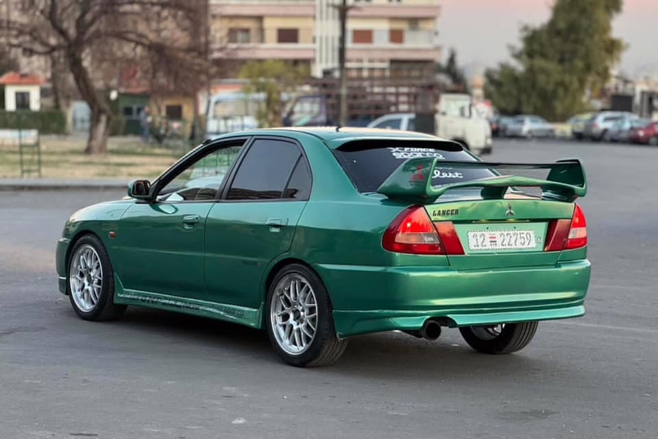 ميتسوبيشي لانسر 1997 - صورة 2