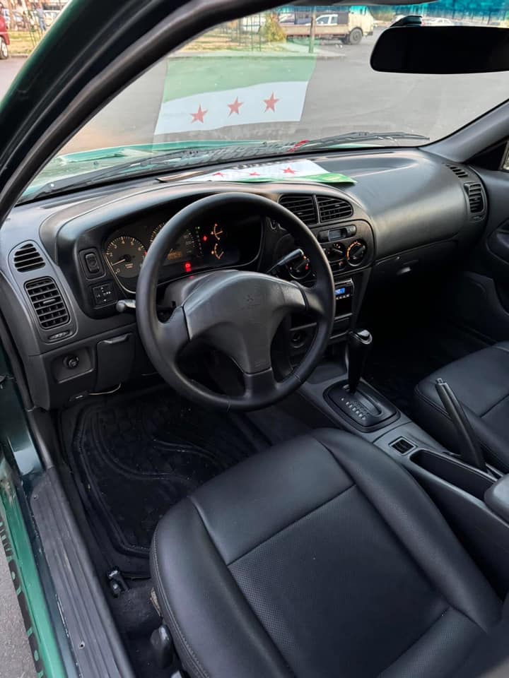 ميتسوبيشي لانسر 1997 - صورة 5