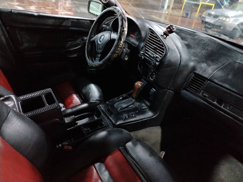 بي ام دبليو 320E 1994 - صورة 4