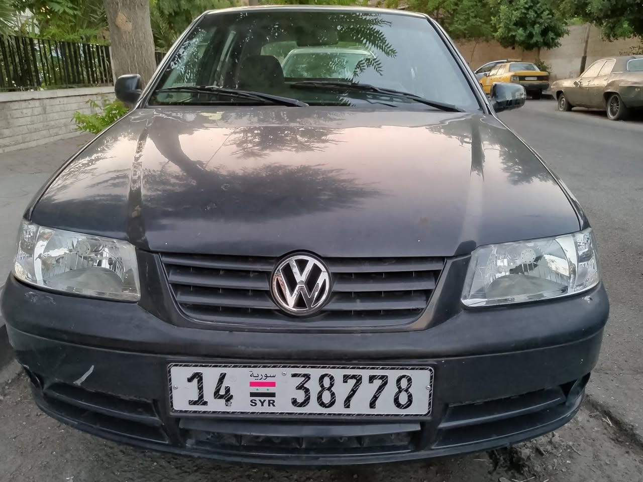 فولكس فاكن كول 2004 - صورة 1