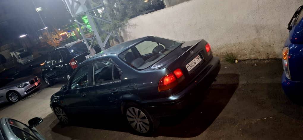 هونداي سيفيك 1999 - صورة 1