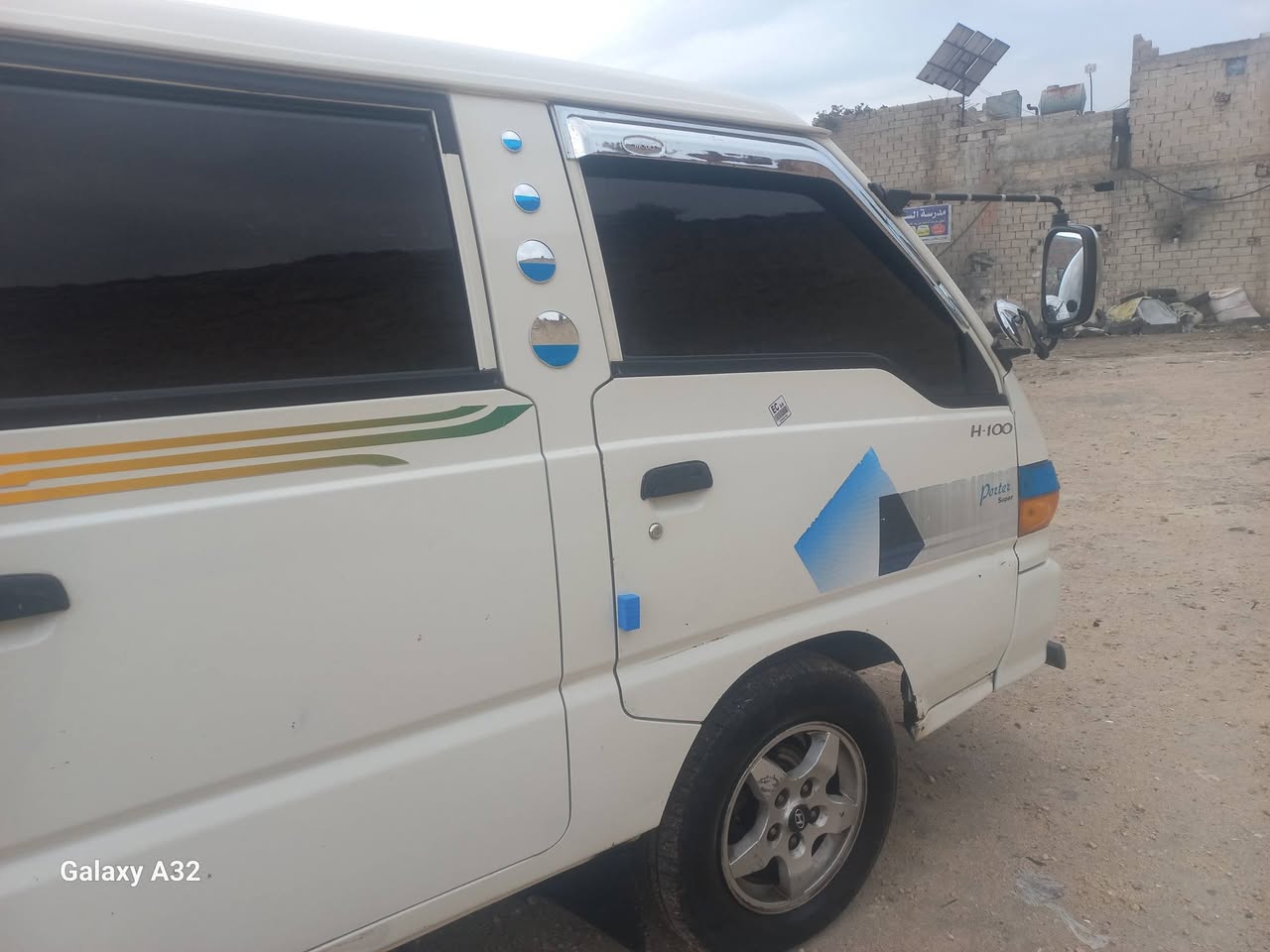 هونداي H-100 2001 - صورة 1