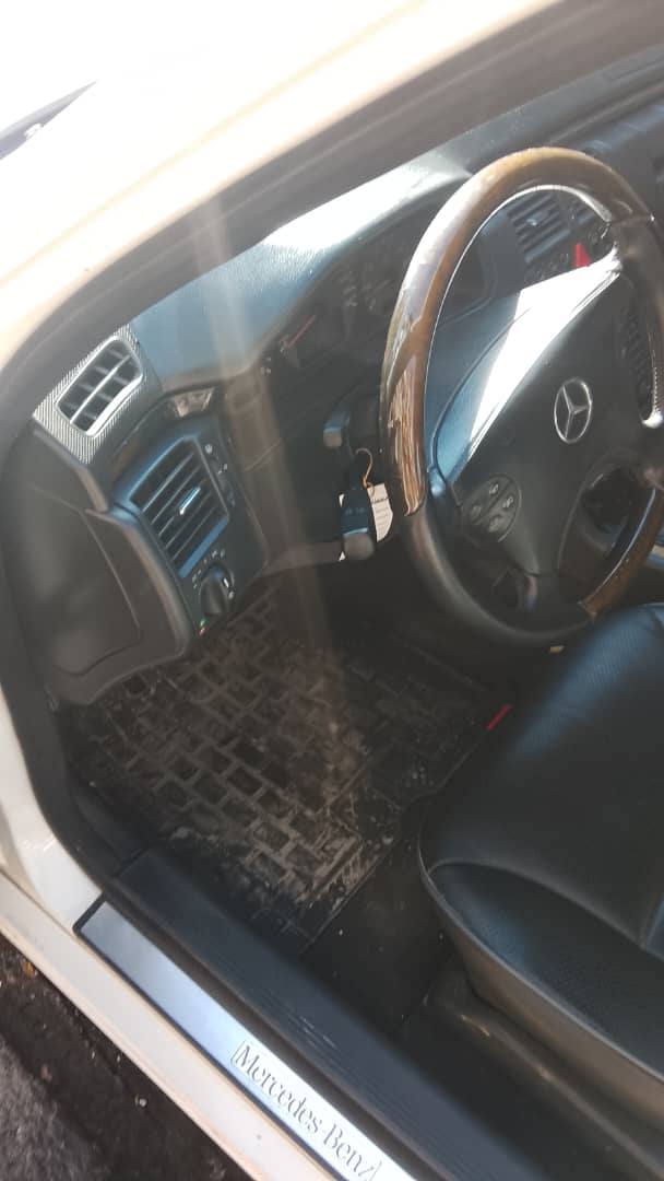 مرسيدس نملهم 2001 - صورة 4