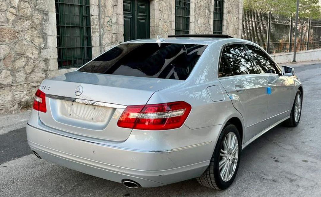 مرسيدس E300 2011