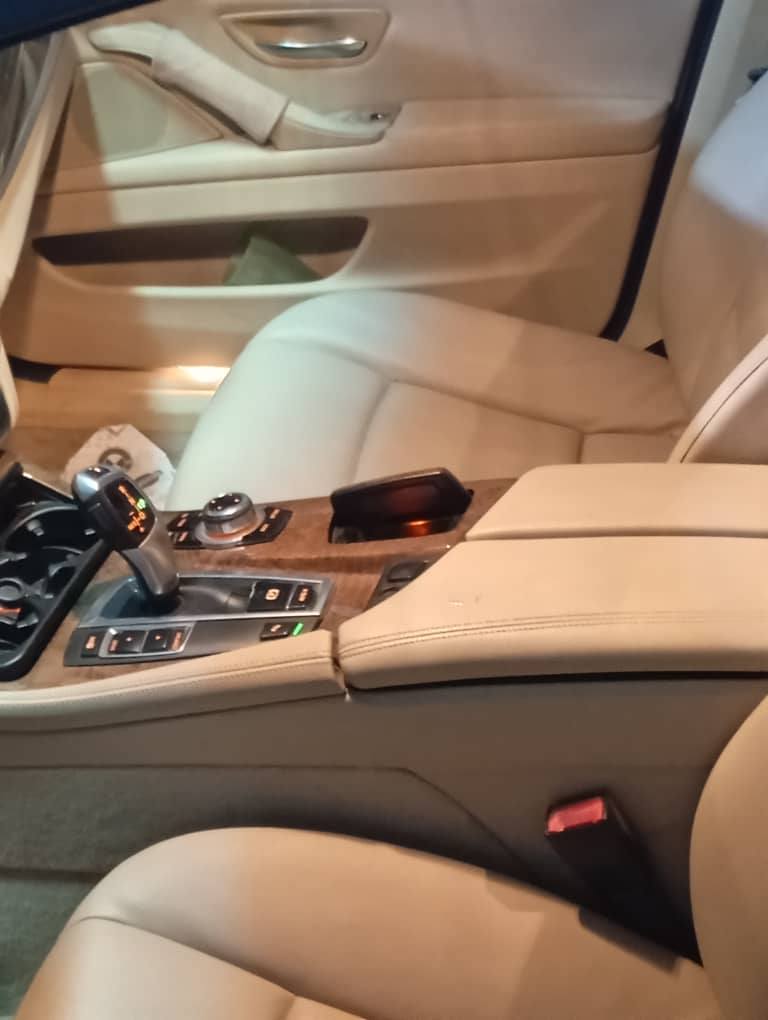 BMW 520i 2013 - صورة 3