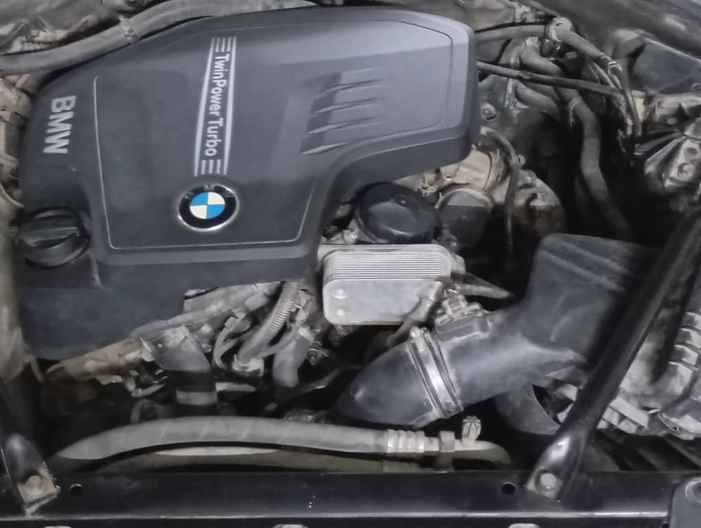 BMW 520i 2013 - صورة 4