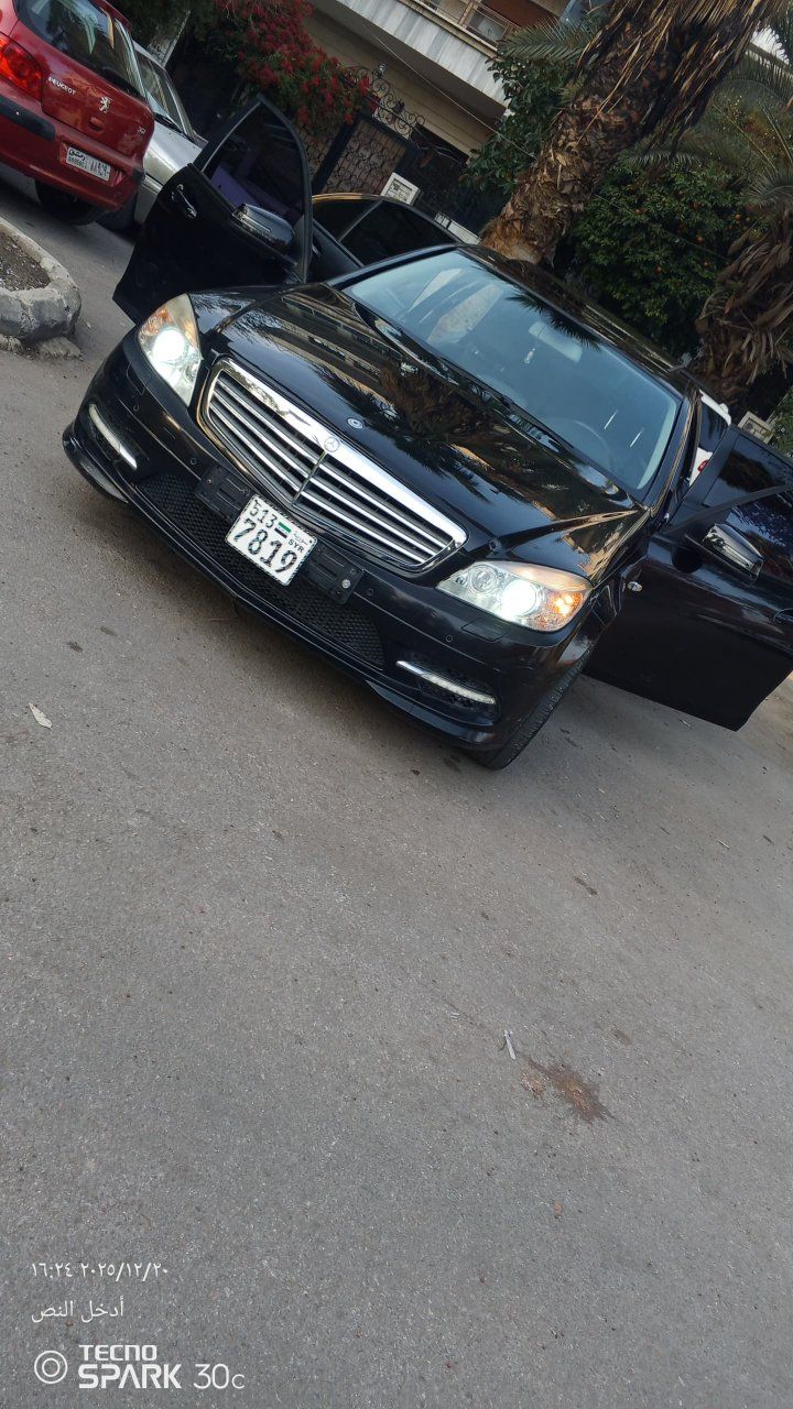 مرسيدس C200 2011 - صورة 1