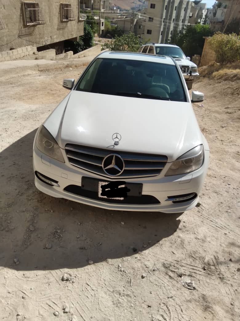 مرسيدس c 300 2011