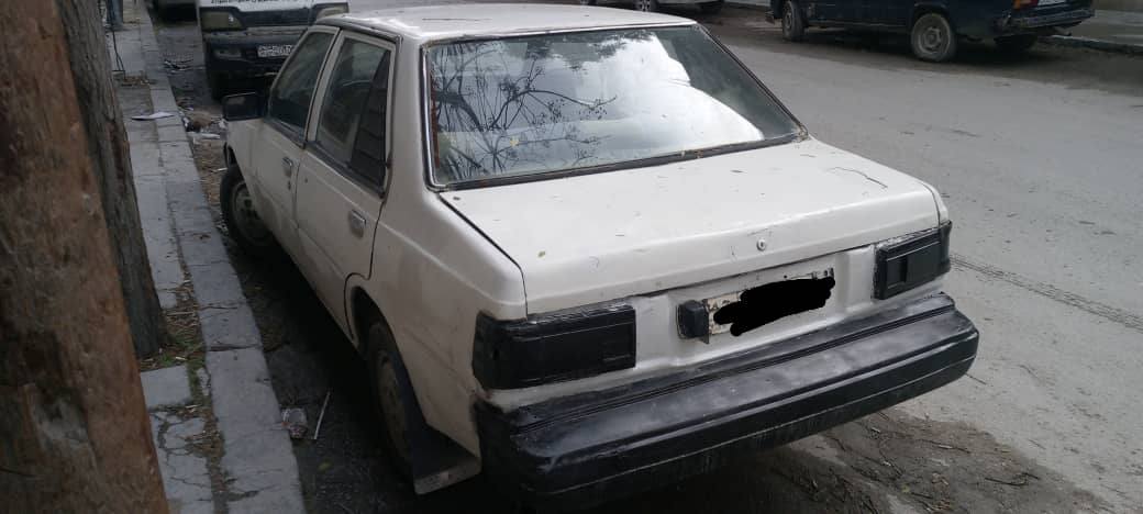 نيسان Sunny 1983 - صورة 3