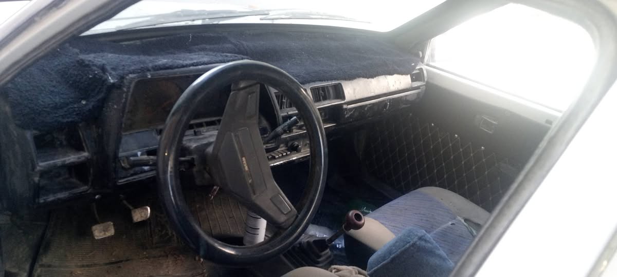 نيسان Sunny 1983 - صورة 4