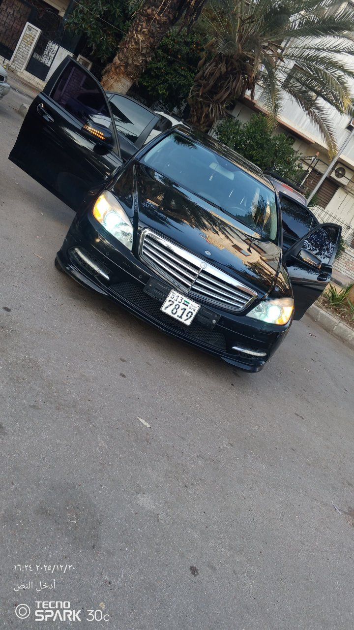 مرسيدس C200 2011 - صورة 1