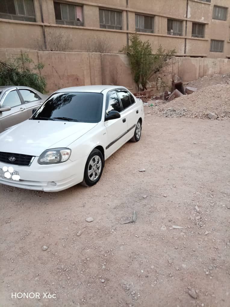 هيونداي فيرنا 2005