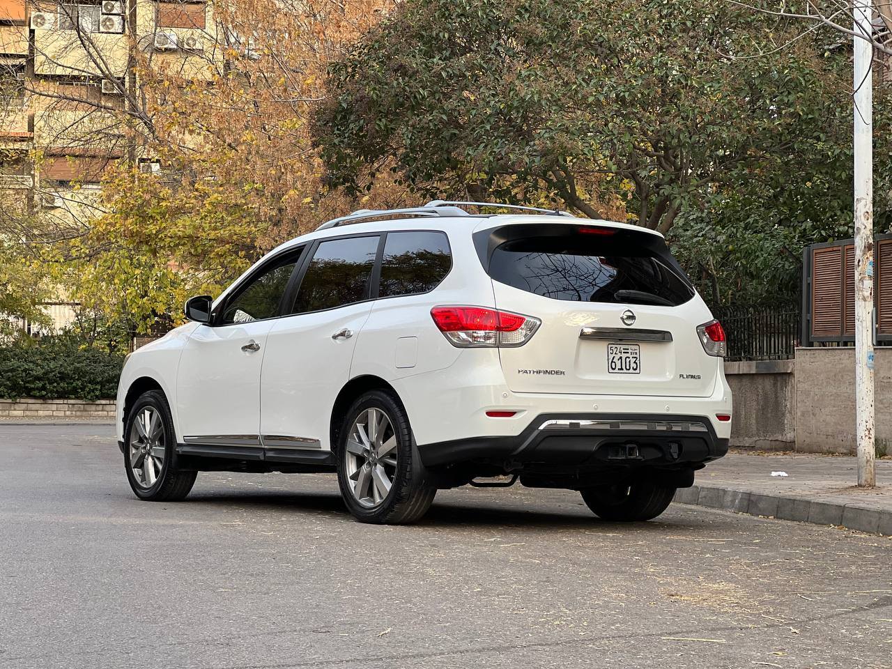 Nissan باثفايندر 2013 - صورة 4