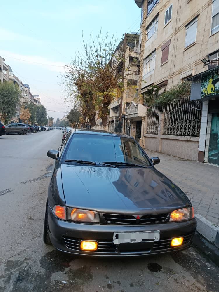 ميتسوبيشي لانسر 1993 - صورة 4