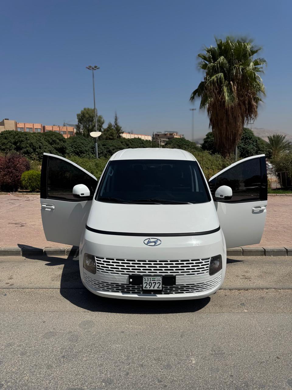 هيونداي ستاريا 2022 - صورة 2