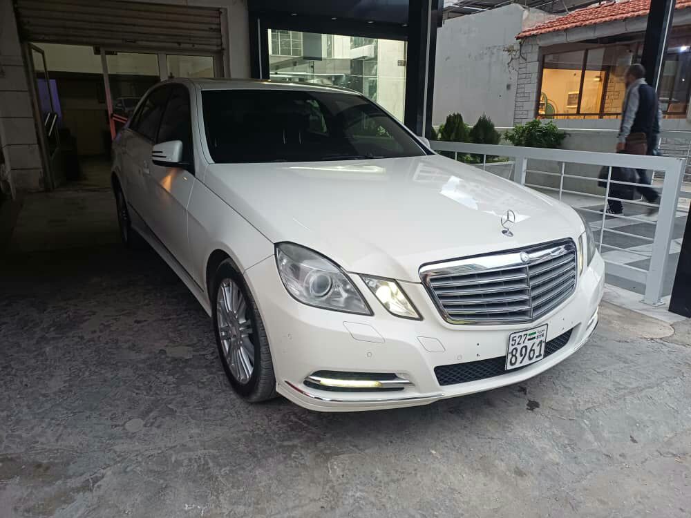 مرسيدس E300 2011