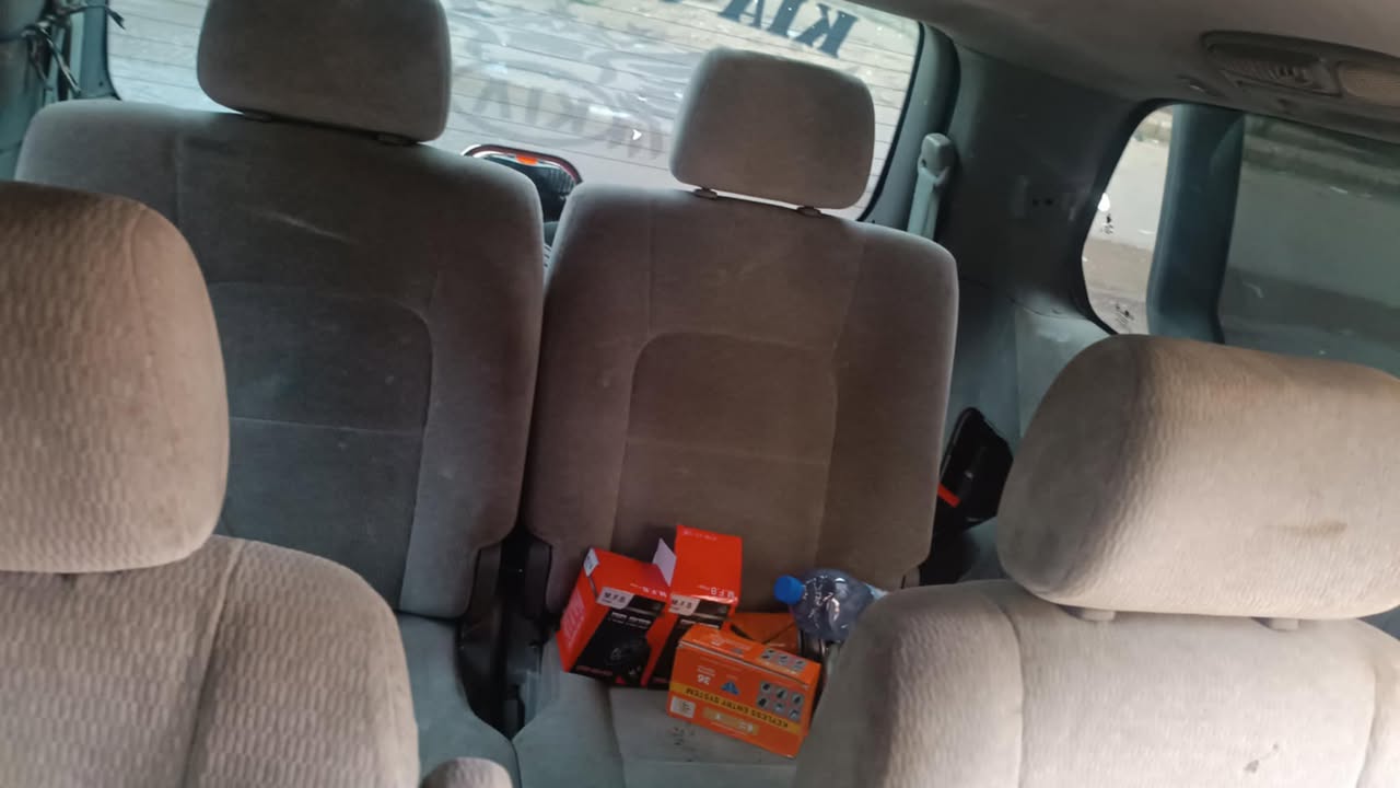 كيا كرنفال 2004 - صورة 3