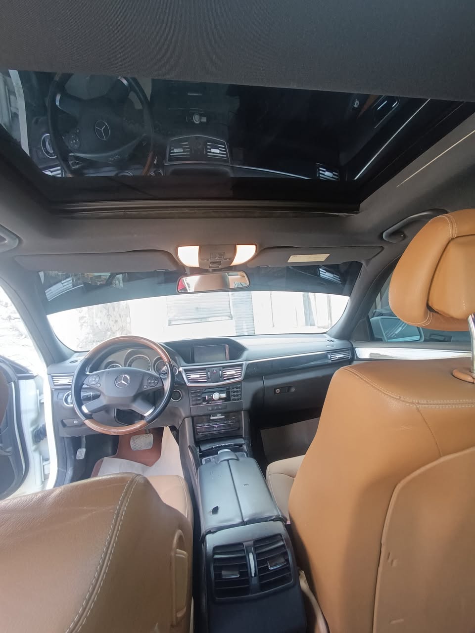 مرسيدس E300 2011 - صورة 4