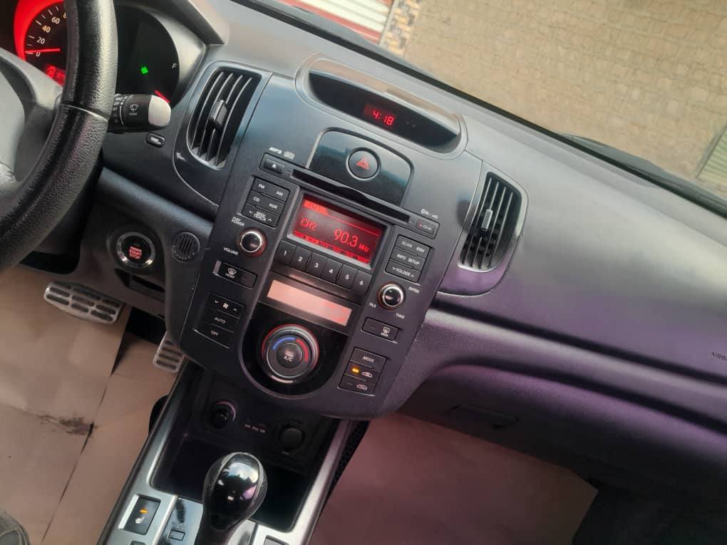 كيا سيراتو فورتي 2009 - صورة 3