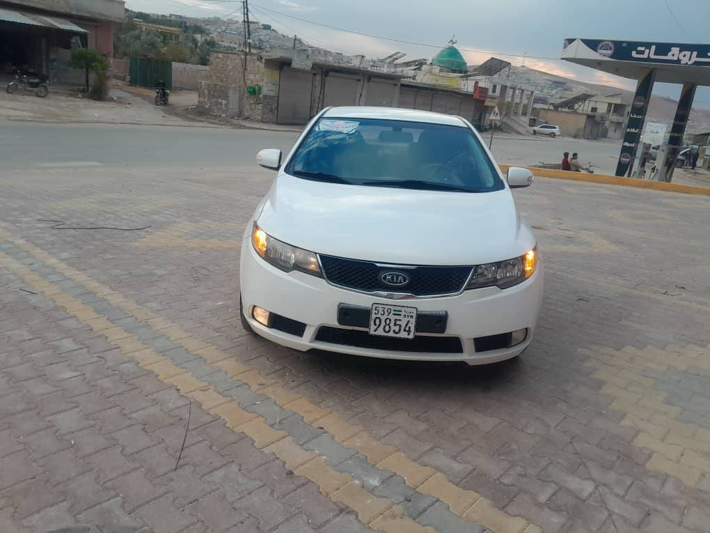 كيا سيراتو فورتي 2009 - صورة 5