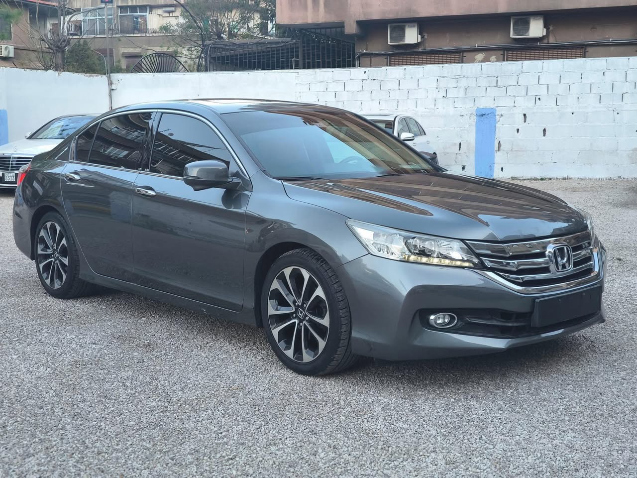 هوندا أكورد 2016 - صورة 1