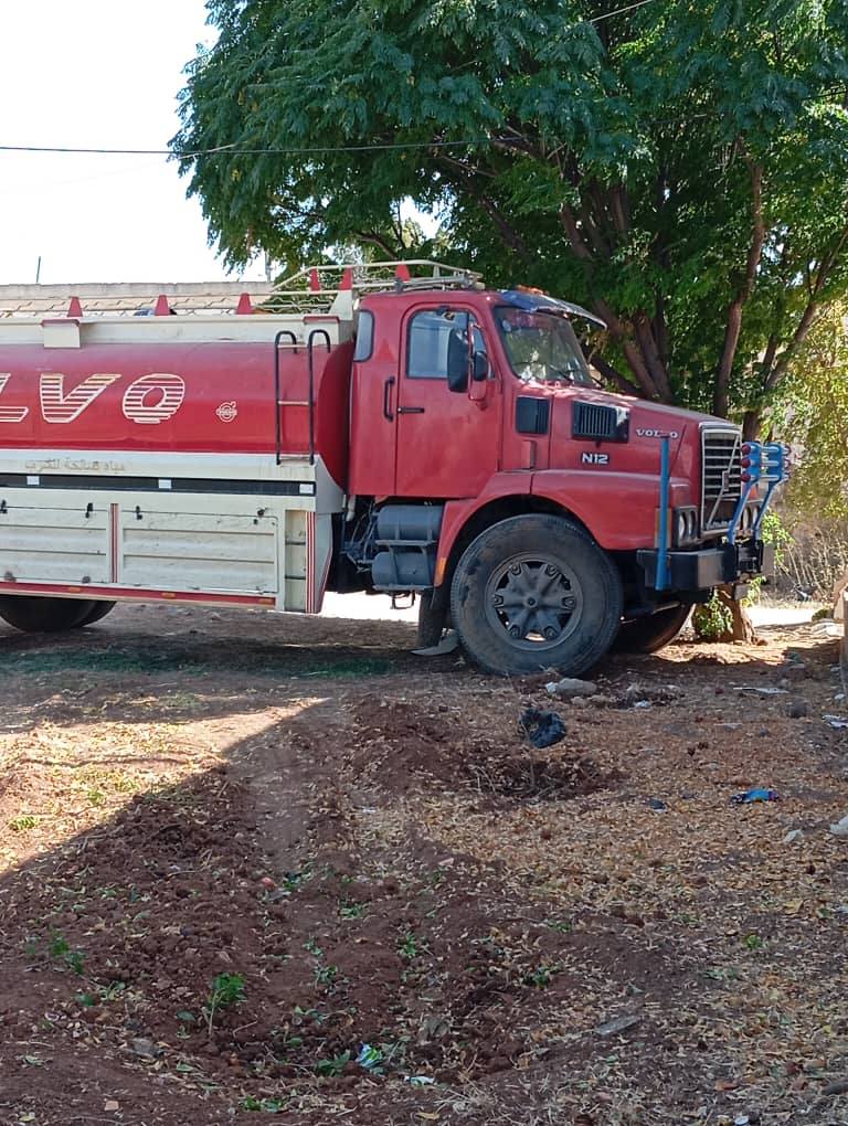 فولفو 121F12 1982 - صورة 2