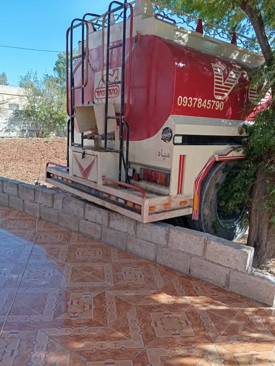 فولفو 121F12 1982 - صورة 5