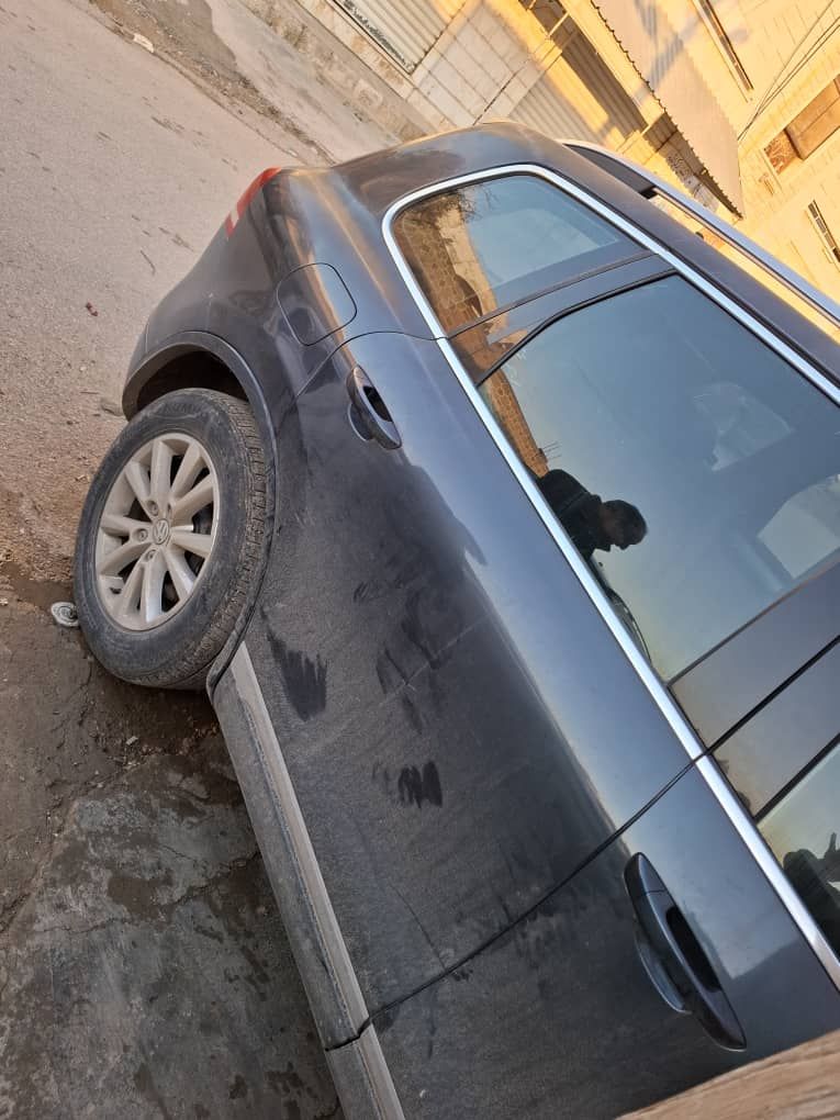 فولكس فاغن طوارق 2012 - صورة 3