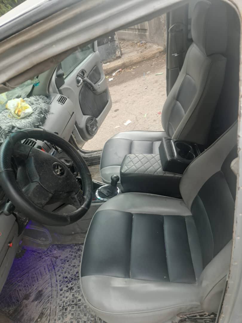 فولكس فاجن سافيرو كرت 2005 - صورة 5