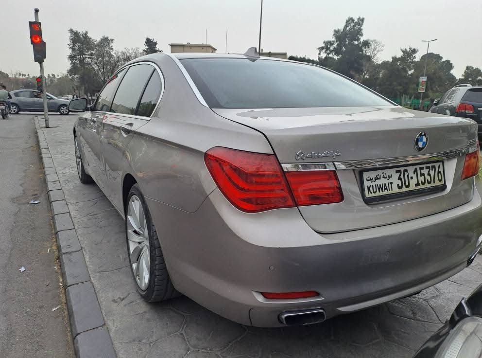 بي ام دبليو 750Li 2012 - صورة 4