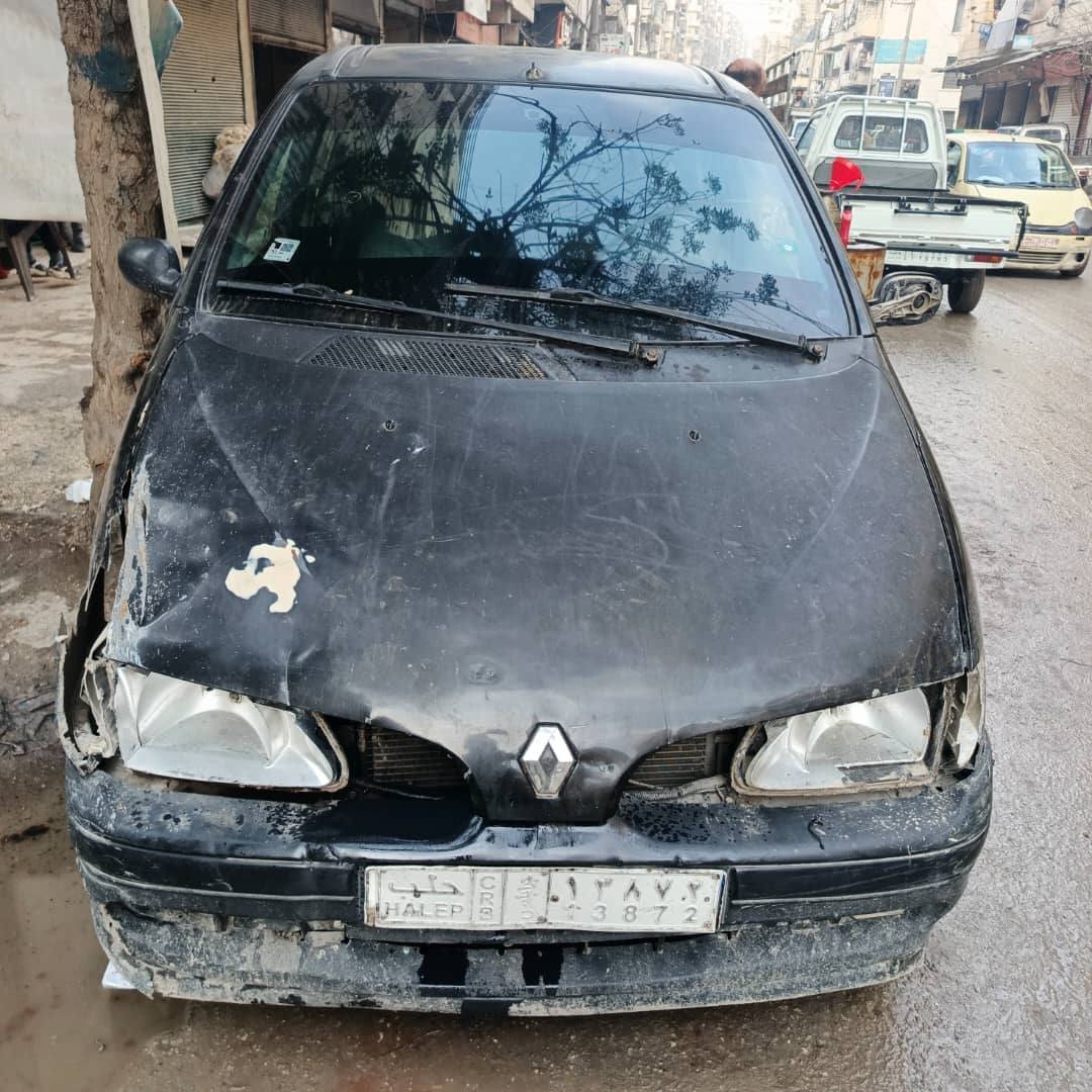 رينو ميجان 2002 - صورة 1