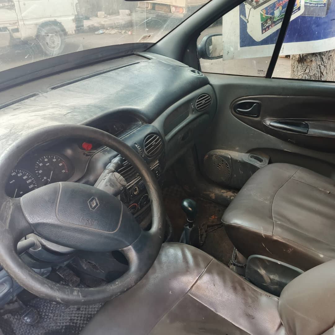 رينو ميجان 2002 - صورة 3