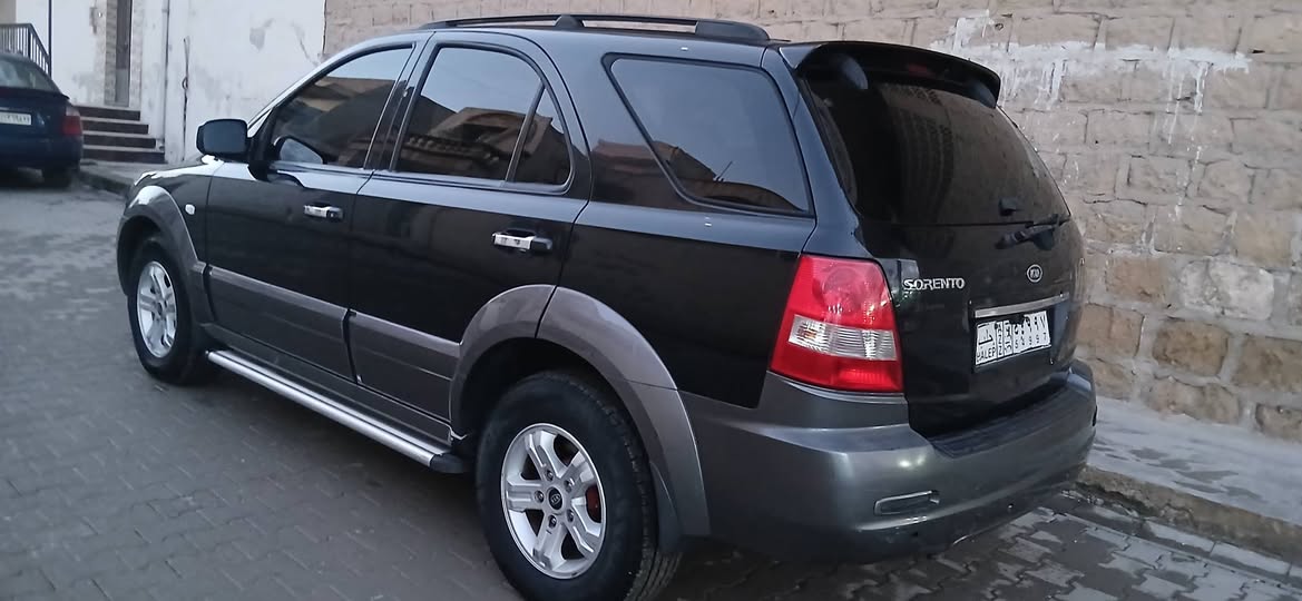 كيا سيرنتو 2005 - صورة 5