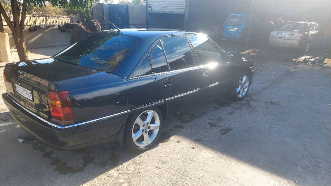 أوبل Omega 2006 - صورة 2