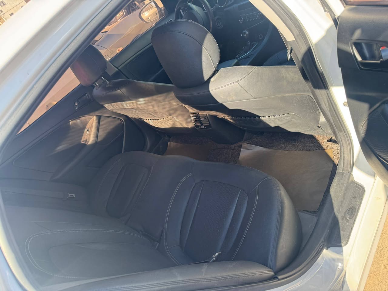 كيا اوبتيما كي 5 2011 - صورة 4