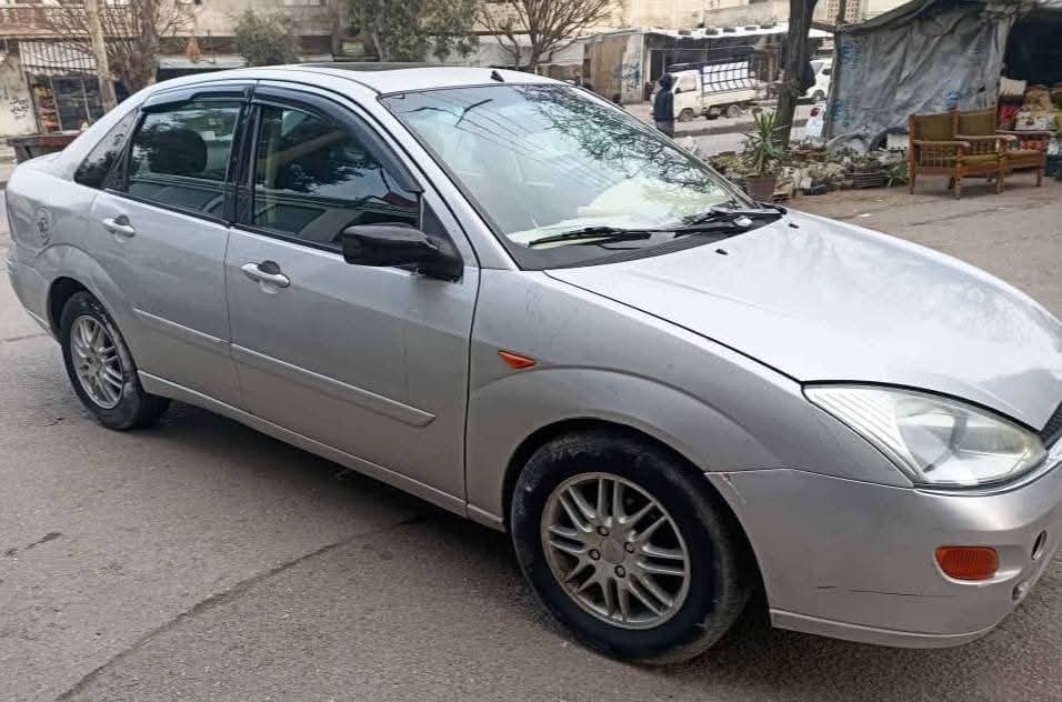 فورد فوكاس 2005 - صورة 3
