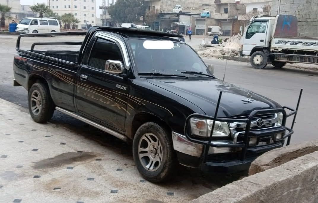 تويتا بيكاب 2005