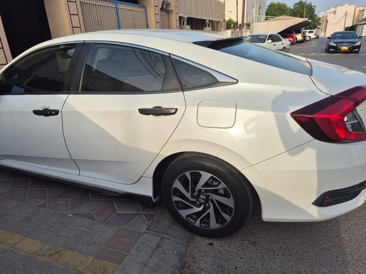 Honda سيفيك 2018 - صورة 2