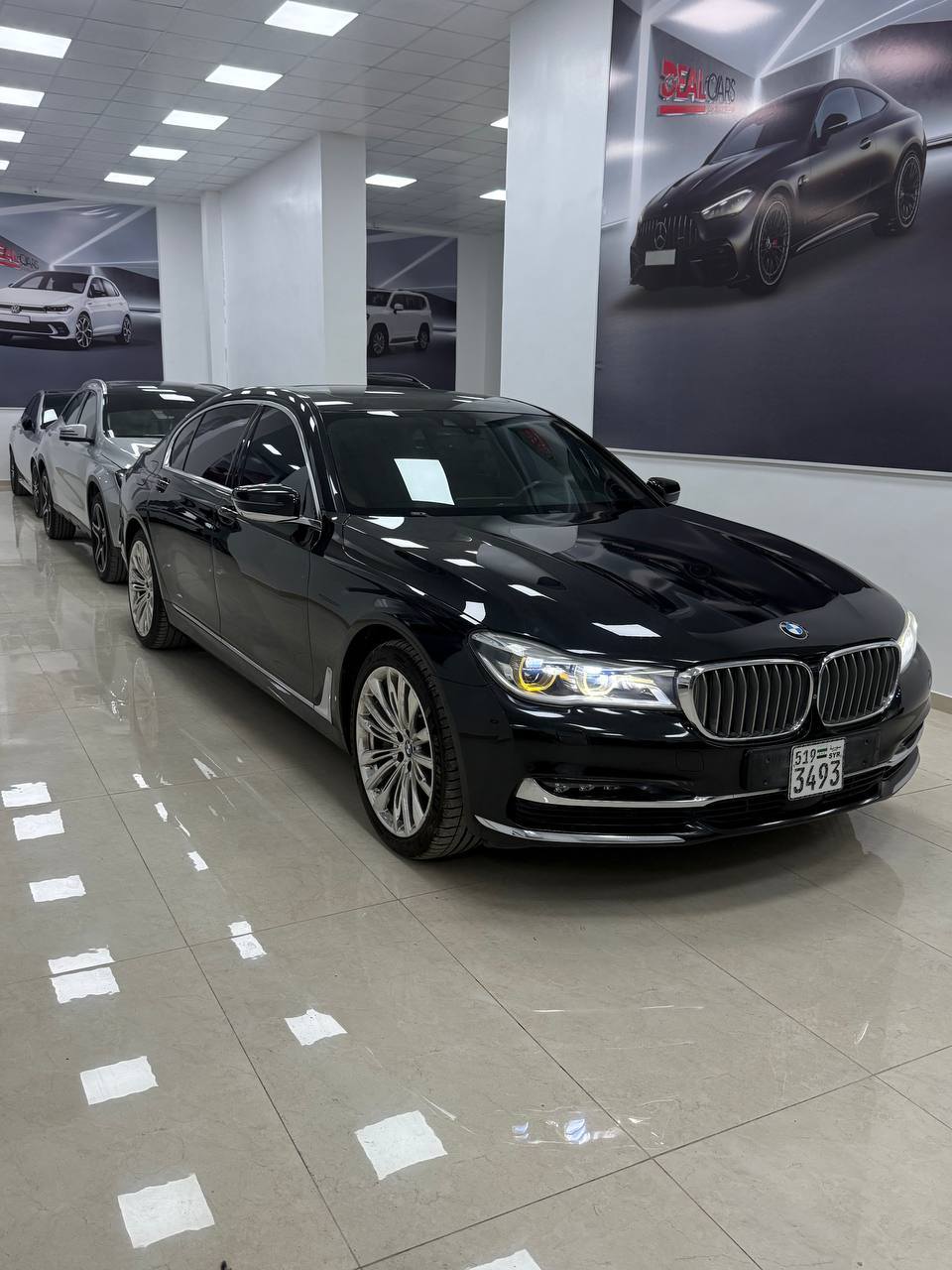 BMW 750 2017 - صورة 3