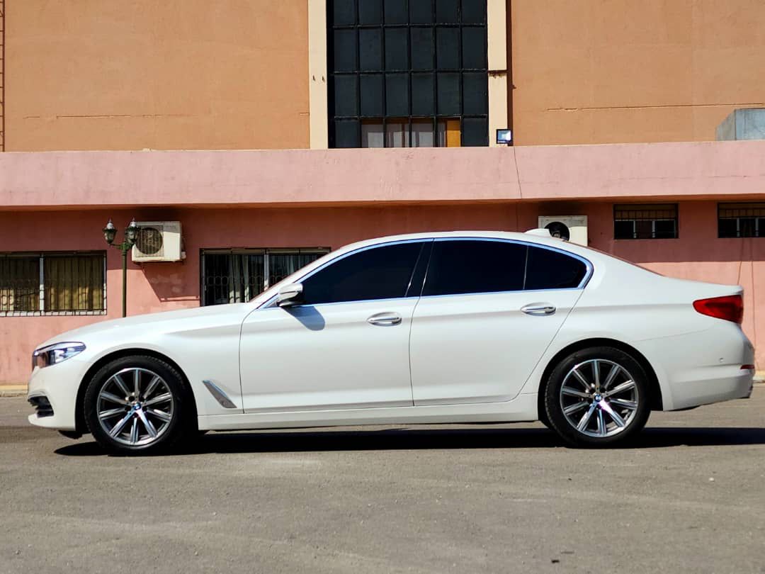 بي إم دبليو 520i 2018 - صورة 5