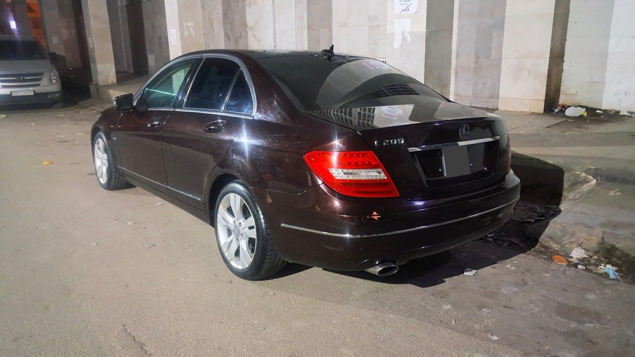 مرسيدس C200 2012 - صورة 3