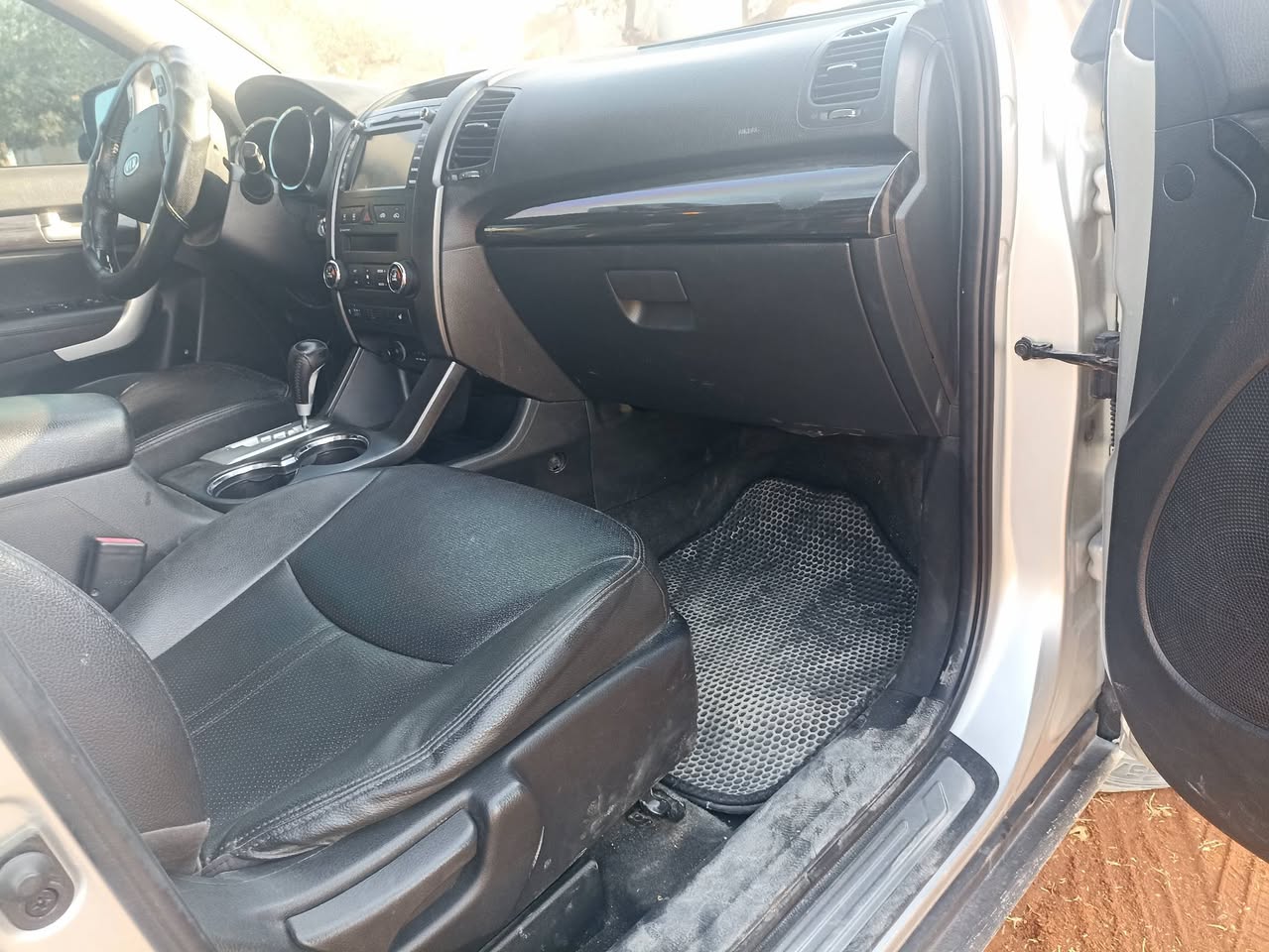 كيا سورينتو 2010 - صورة 3